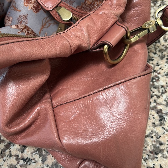 Hobo bag. Light pinkish. - Picture 4 of 4